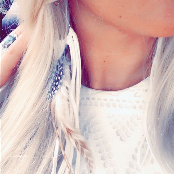 Customizable Fringe and Feather earrings - Picture 7 of 7